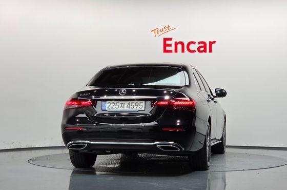 Mercedes-Benz E-Class E250 Avantgarde — пробег 33 346 км — фото 4 из 5