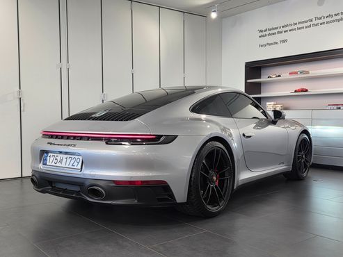 Porsche 911 Carrera 4 GTS — пробег 22 721 км — фото 2 из 5