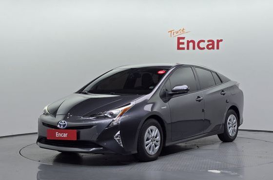 Toyota Prius 1.8 E — пробег 92 910 км — фото 1 из 5