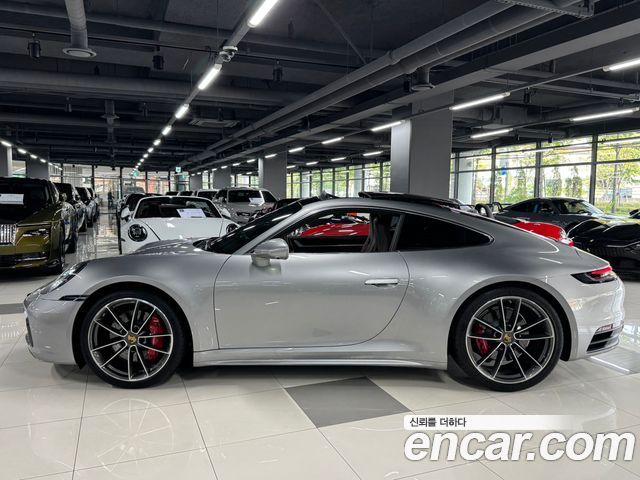 Porsche 911 Carrera 4S — пробег 2 300 км — фото 3 из 5