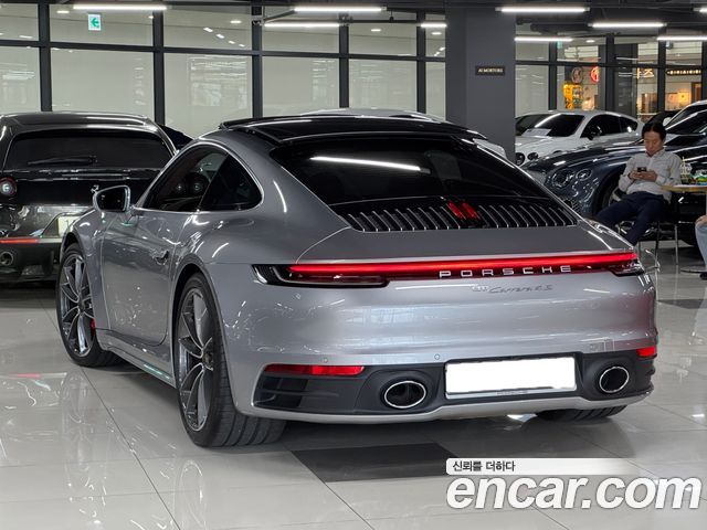 Porsche 911 Carrera 4S — пробег 2 300 км — фото 4 из 5