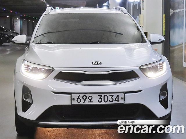 Kia Stonic из Кореи Encar