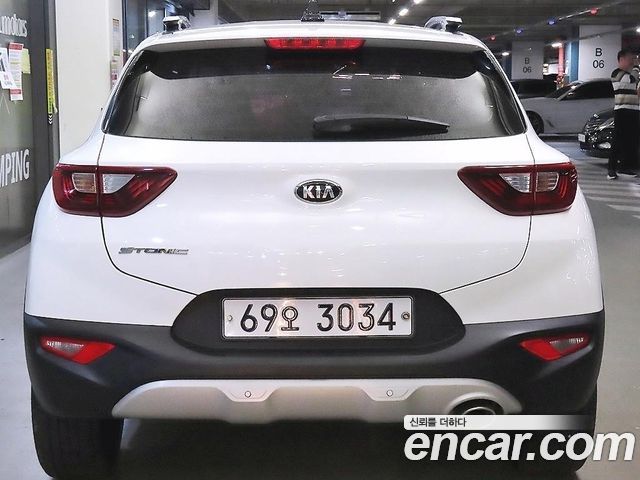 Kia Stonic из Кореи Encar
