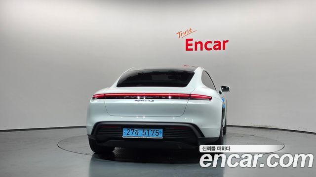 Porsche Taycan из Кореи Encar