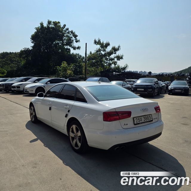 Audi A6 2.0 TDI Dynamic C7 — пробег 284 594 км — фото 4 из 5