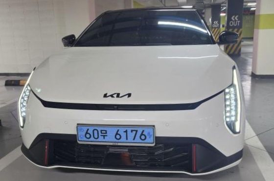 Kia EV4 Long Range 2WD Earth — пробег 12 500 км — фото 1 из 5