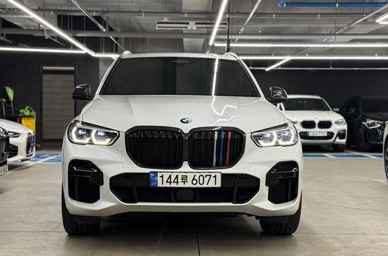 BMW X5 xDrive 40i M Sport — пробег 61 434 км — фото 3 из 5