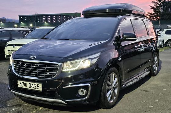 Kia Carnival 9-seater Noblesse — пробег 119 108 км — фото 4 из 5