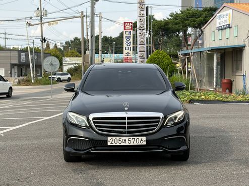 Mercedes-Benz E-Class E300 4MATIC Exclusive — пробег 68 000 км — фото 3 из 5