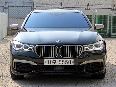 BMW 7-Series M760Li xDrive — пробег 60 039 км — фото 1 из 5