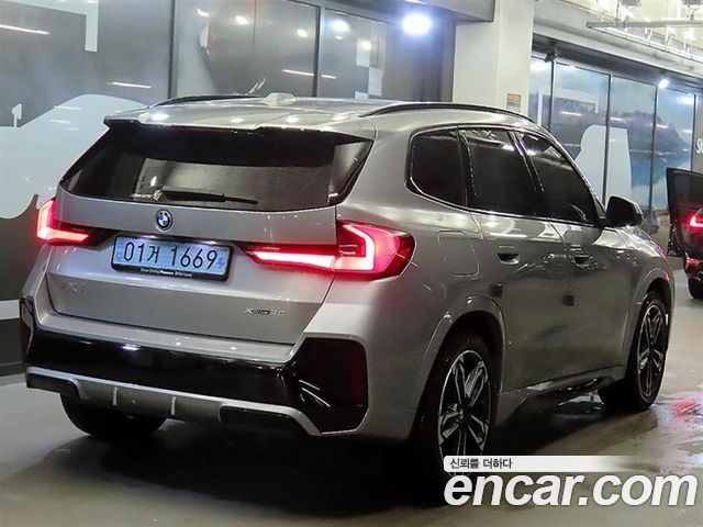 BMW iX1 из Кореи Encar