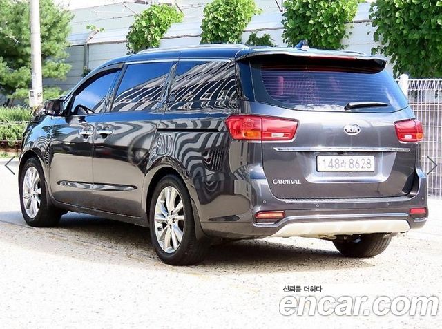 Kia Carnival из Кореи Encar