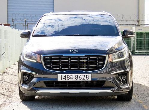Kia Carnival 9-Seater Prstige — пробег 100 025 км — фото 3 из 5