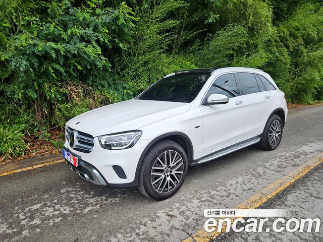 Mercedes-Benz GLC-Class GLC300e 4MATIC — пробег 105 500 км — фото 1 из 5