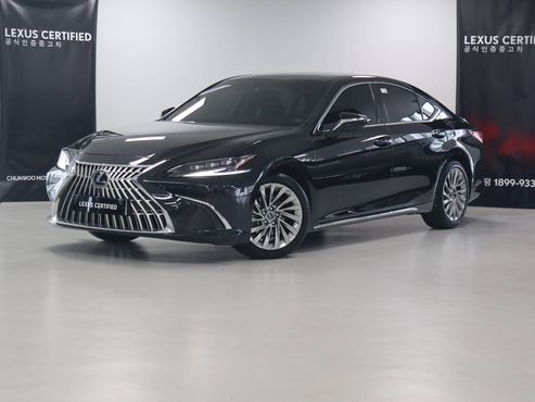 Lexus ES Executive — пробег 15 713 км — фото 1 из 5