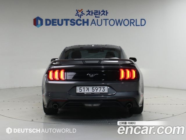Ford Mustang Coupe — пробег 96 200 км — фото 4 из 5