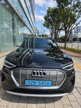 Audi e-tron 55 Quattro Sportback — пробег 37 000 км — фото 1 из 5