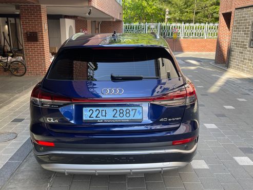 Audi Q4 e-tron 40 Premium — пробег 18 500 км — фото 2 из 5