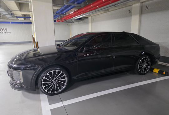 Hyundai Grandeur Calligraphy — пробег 13 000 км — фото 2 из 5