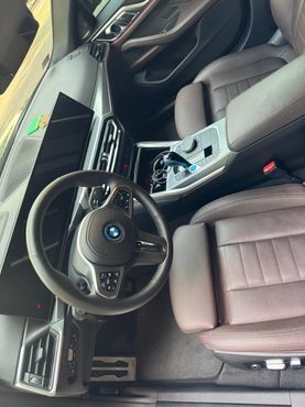 BMW i4 eDrive40 M Sports Pro — пробег 60 000 км — фото 4 из 5