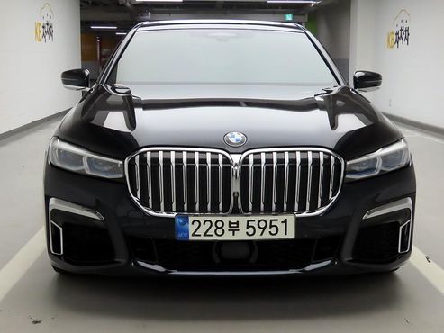 BMW 7-Series 740i M Sport — пробег 142 978 км — фото 1 из 5