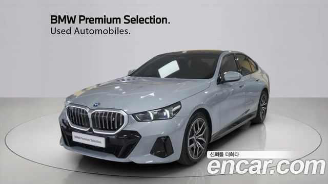 BMW i5 eDrive 40 M Sport — пробег 63 000 км — фото 1 из 5