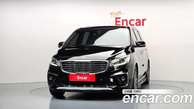 Kia Carnival 9-Seater Luxury — пробег 107 378 км — фото 3 из 5