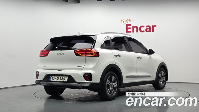Kia Niro 1.6 HEV Prestige — пробег 80 390 км — фото 2 из 5