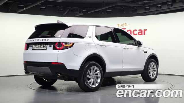 Land Rover Discovery Sport 2.0 TD4 SE — пробег 86 321 км — фото 2 из 5