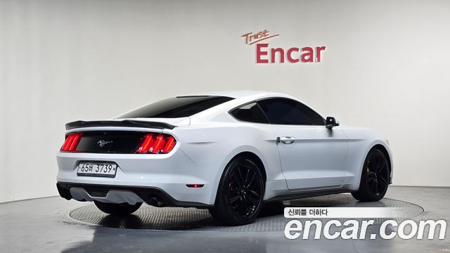 Ford Mustang Coupe — пробег 106 743 км — фото 2 из 5