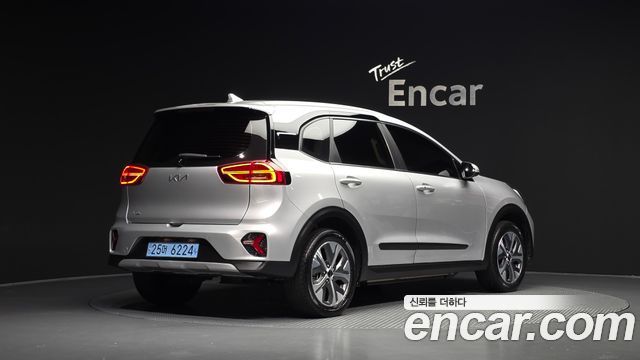 Kia Niro Air — пробег 65 629 км — фото 2 из 5
