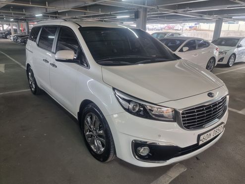 Kia Carnival 9-seater Prestige — пробег 98 601 км — фото 3 из 5