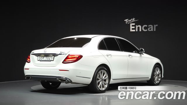 Mercedes-Benz E-Class из Кореи Encar