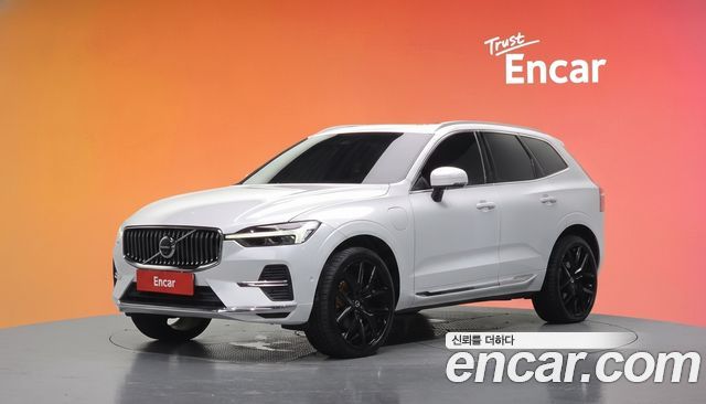 Volvo XC60 T8 Ultimate Bright — пробег 67 181 км — фото 1 из 5