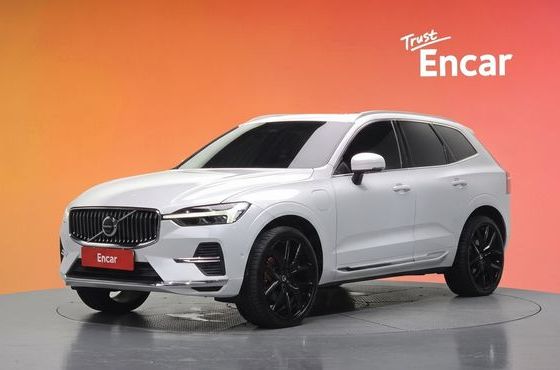 Volvo XC60 T8 Ultimate Bright — пробег 67 181 км — фото 1 из 5