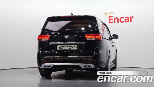 Kia Carnival из Кореи Encar