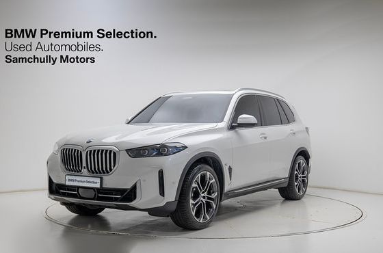 BMW X5 xDrive 30d xLine — пробег 4 350 км — фото 1 из 5