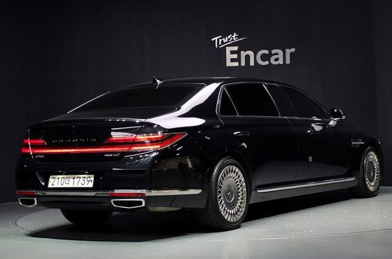 Genesis G90 5.0 AWD Limousine Prestige — пробег 169 779 км — фото 2 из 5