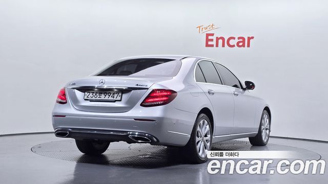 Mercedes-Benz E-Class из Кореи Encar
