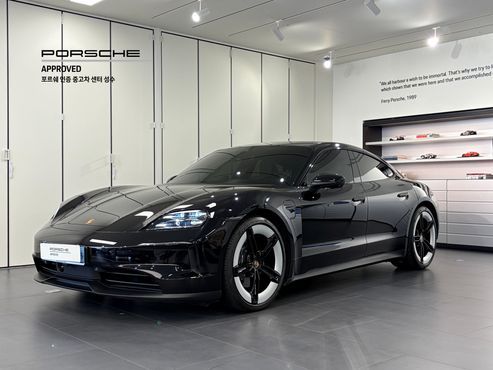 Porsche Taycan Base 4 — пробег 2 411 км — фото 1 из 5