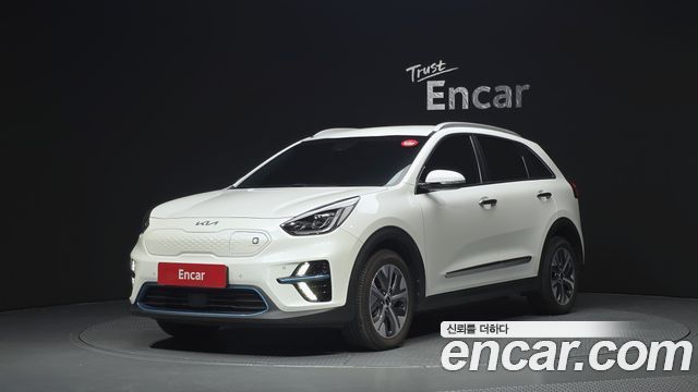 Kia Niro Noblesse — пробег 75 365 км — фото 1 из 5