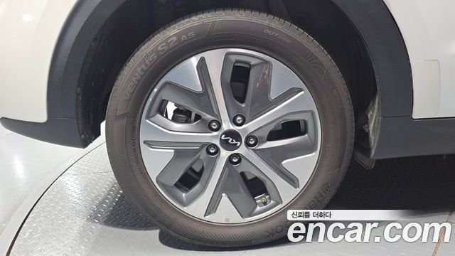 Kia Niro Noblesse — пробег 75 365 км — фото 5 из 5
