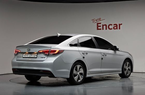 Hyundai Sonata 2.0 HEV Premium — пробег 173 786 км — фото 2 из 5