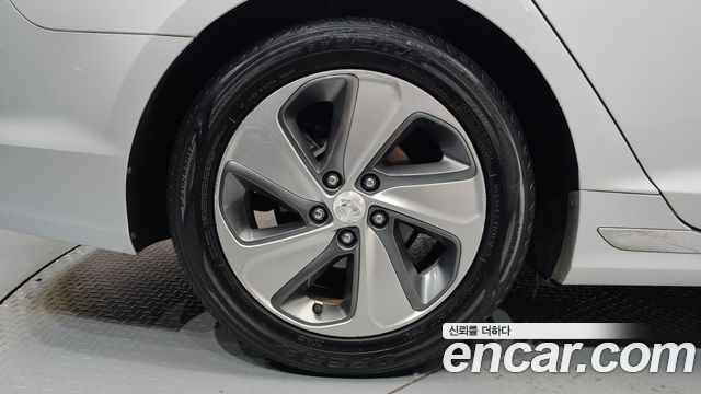 Hyundai Sonata 2.0 HEV Premium — пробег 173 786 км — фото 5 из 5