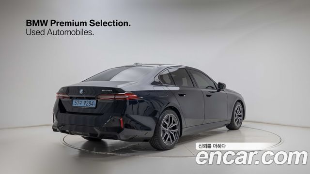 BMW i5 eDrive 40 M Sport — пробег 5 790 км — фото 4 из 5