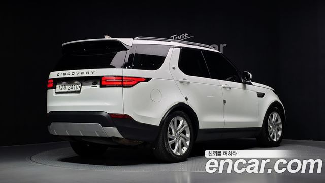 Land Rover Discovery 3.0 SD6 HSE — пробег 161 081 км — фото 2 из 5