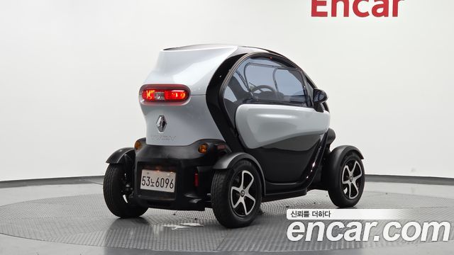 Renault (Samsung) Twizy Intens(2-seater) — пробег 3 296 км — фото 2 из 5