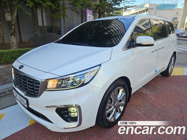 Kia Carnival 9-Seater Prstige — пробег 59 900 км — фото 2 из 5