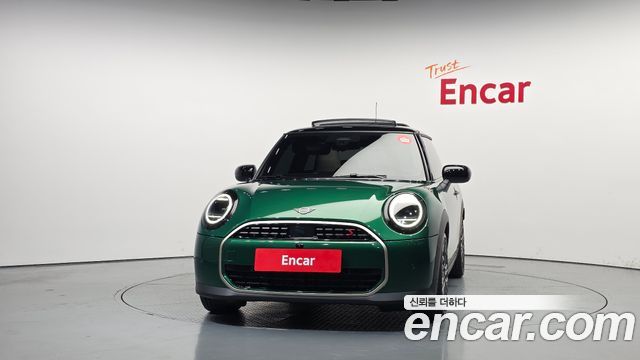 Mini Cooper Favoured — пробег 4 756 км — фото 3 из 5