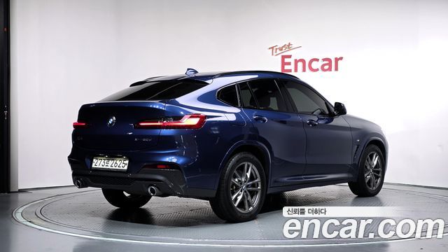 BMW X4 xDrive20d M Sport — пробег 64 828 км — фото 2 из 5